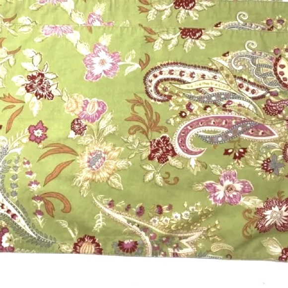 PIER 1 IMPORTS Placemat Floral Paisley Stripes 14 inches x 20 inches Set of 2 - Picture 3 of 10